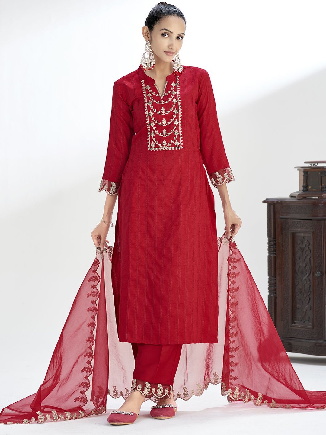 

J Turritopsis Floral Embroidered Sequinned A-Line Kurta With Trousers & Dupatta, Red