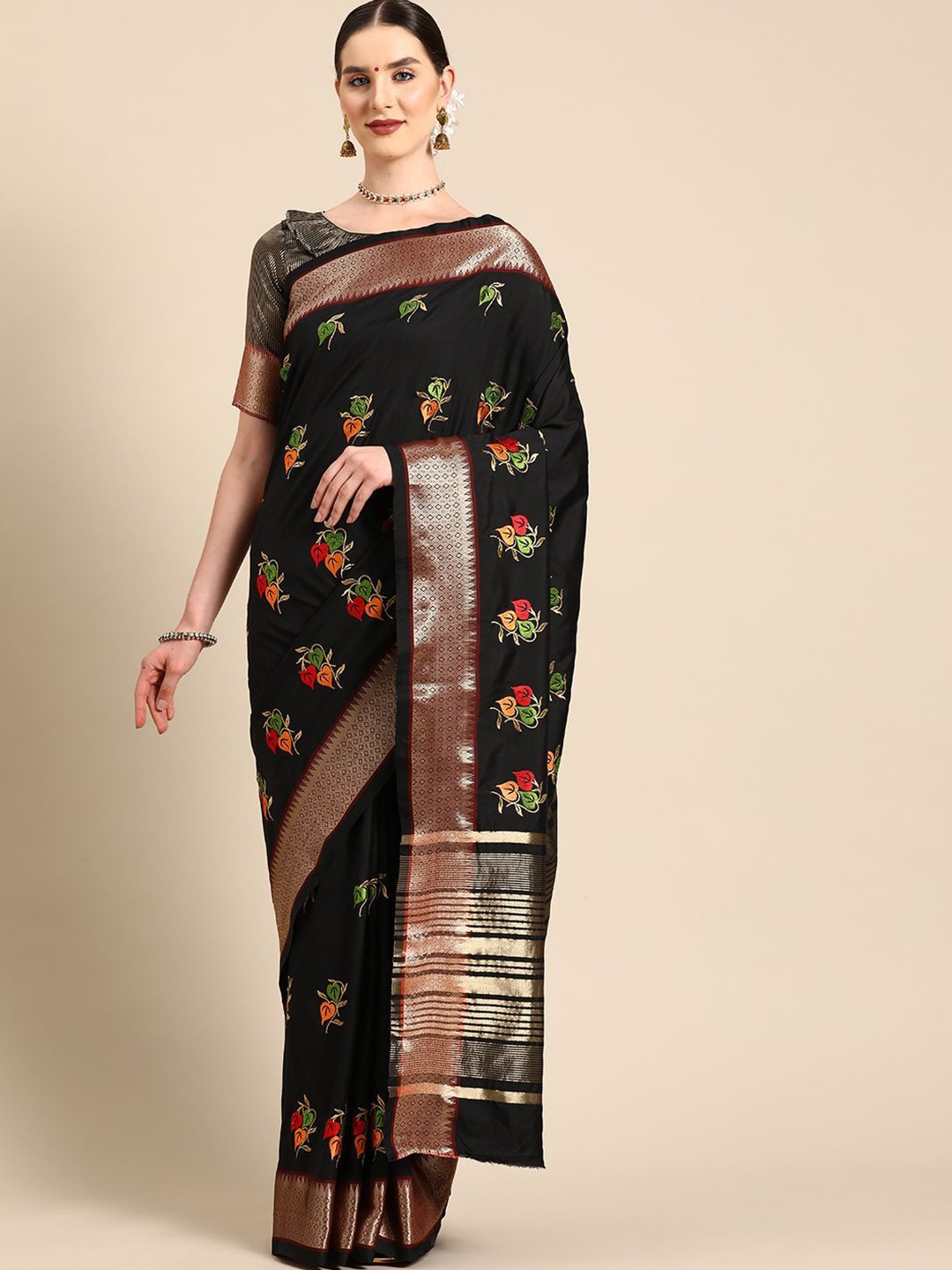 

KAVINDI Floral Embroidered Silk Cotton Saree, Black