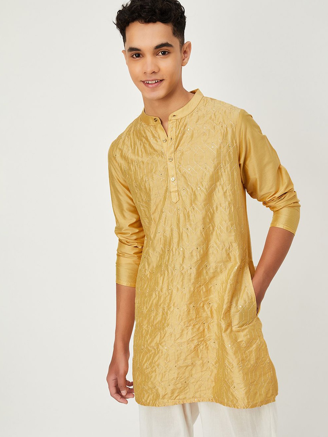 

max Boys Geometric Embroidered Sequinned Straight Kurta, Yellow