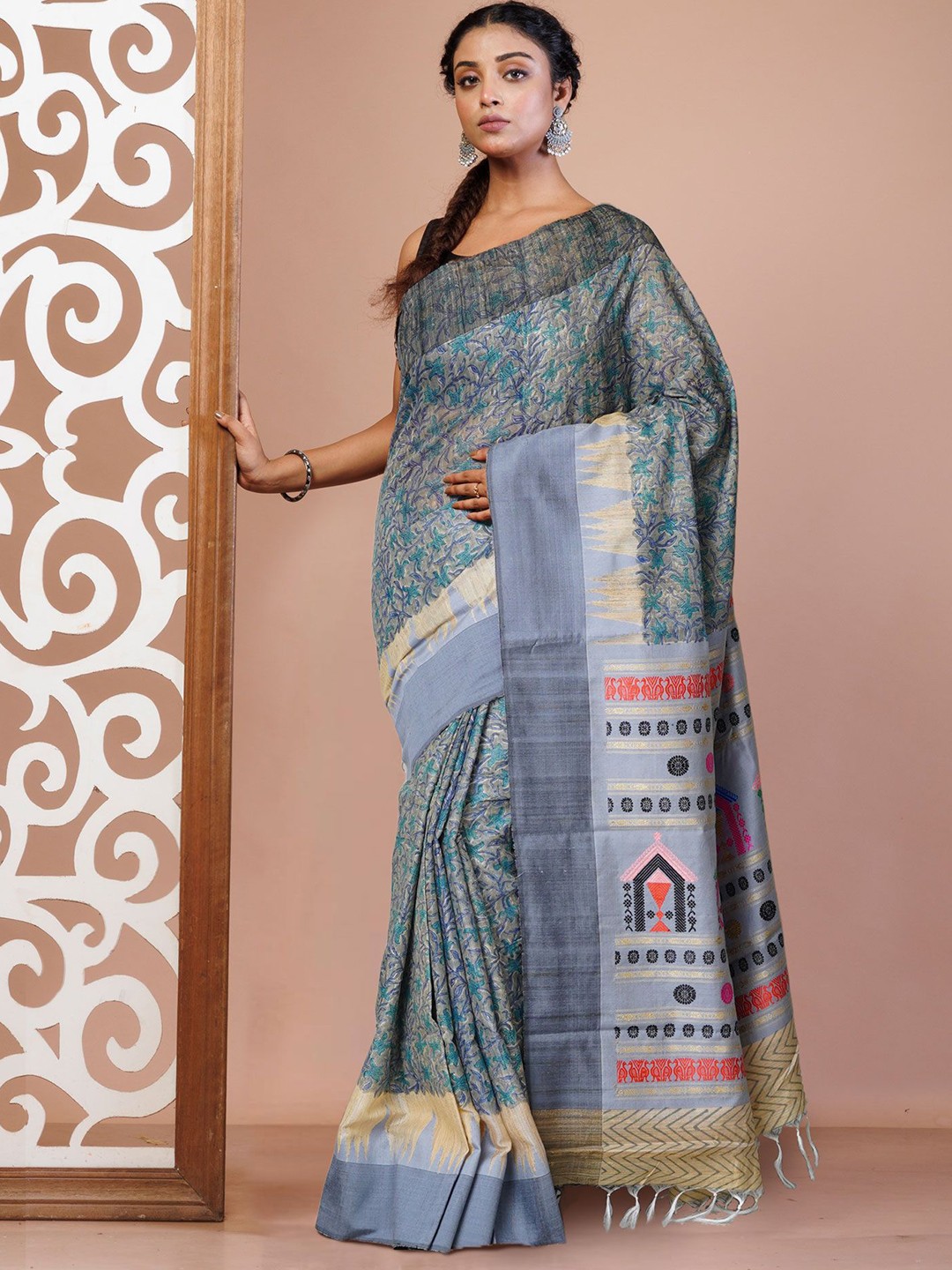 

Unnati Silks Woven Design Pure Silk Handloom Tussar Saree, Grey