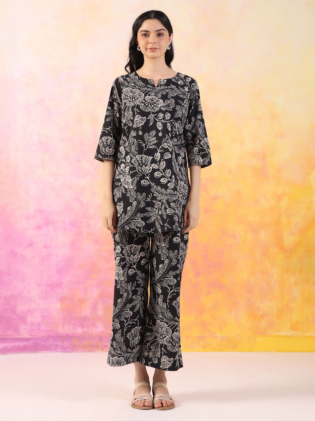 

JISORA Floral Printed Pure Cotton Night Suit, Black