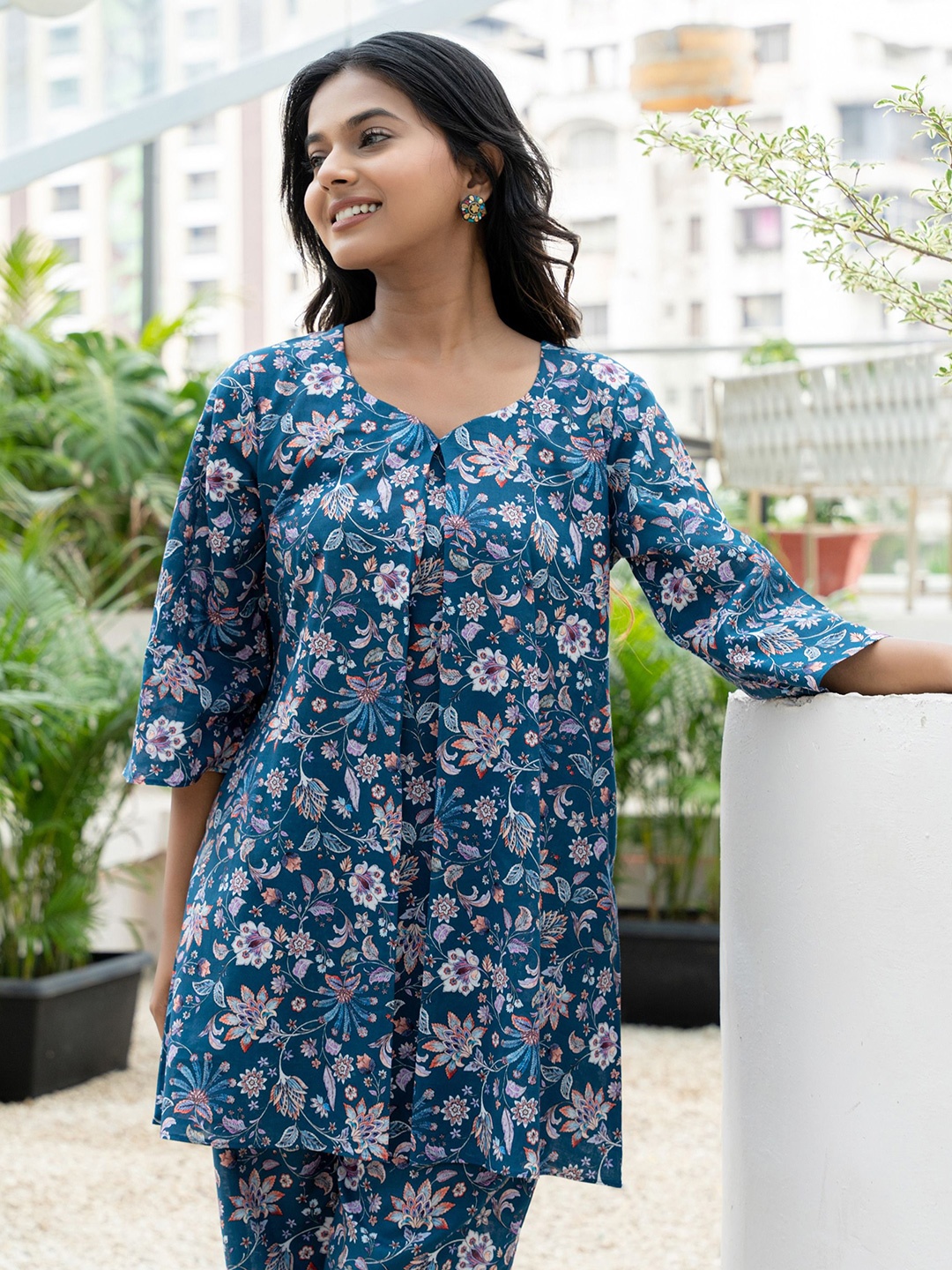 

GULABOSITABO Floral Printed Sweetheart Neck Three-Quarter Sleeves Pure Cotton Top, Blue