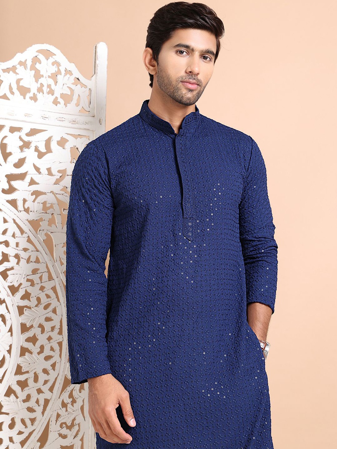 

Anouk Men Floral Embroidered Sequinned Kurta, Navy blue