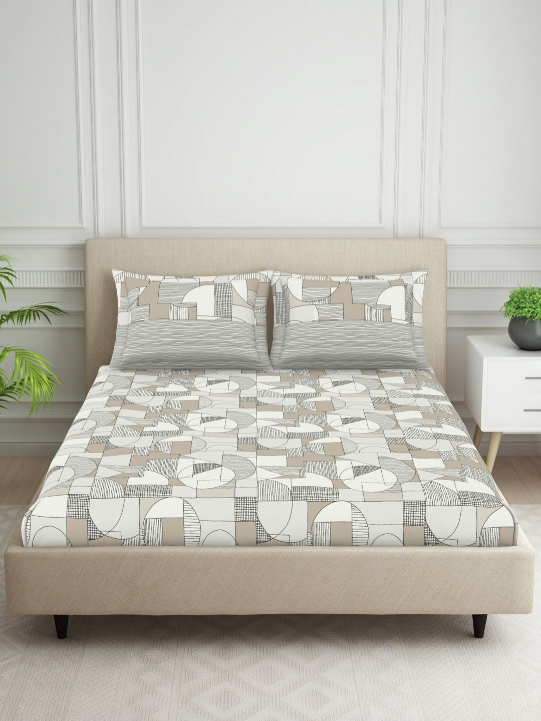 

SPACES Beige & Grey Geometric 130 TC Queen Bedsheet with 2 Pillow Covers