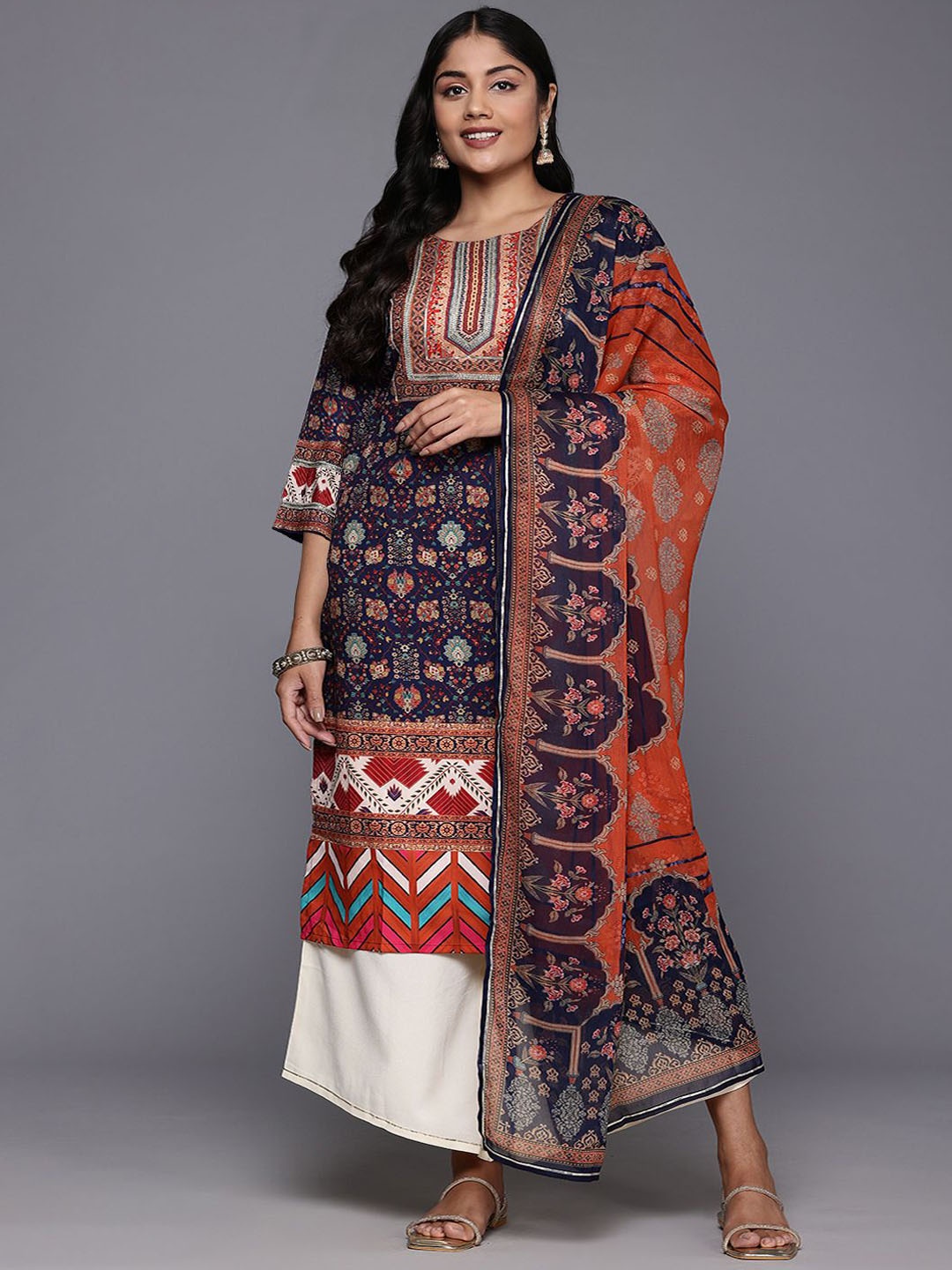 

A PLUS BY AHALYAA Women Floral Printed Regular Gotta Patti Kurta with Palazzos & With Dupatta, Navy blue