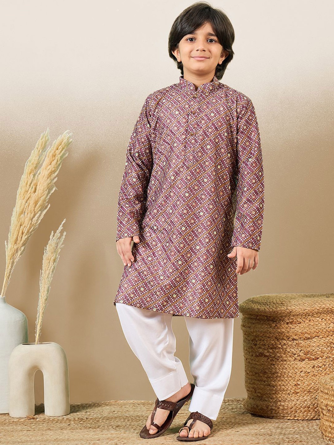 

Here&Now X Sanwara Boys Floral Printed Sequinned Straight Kurta With Patiala, Purple