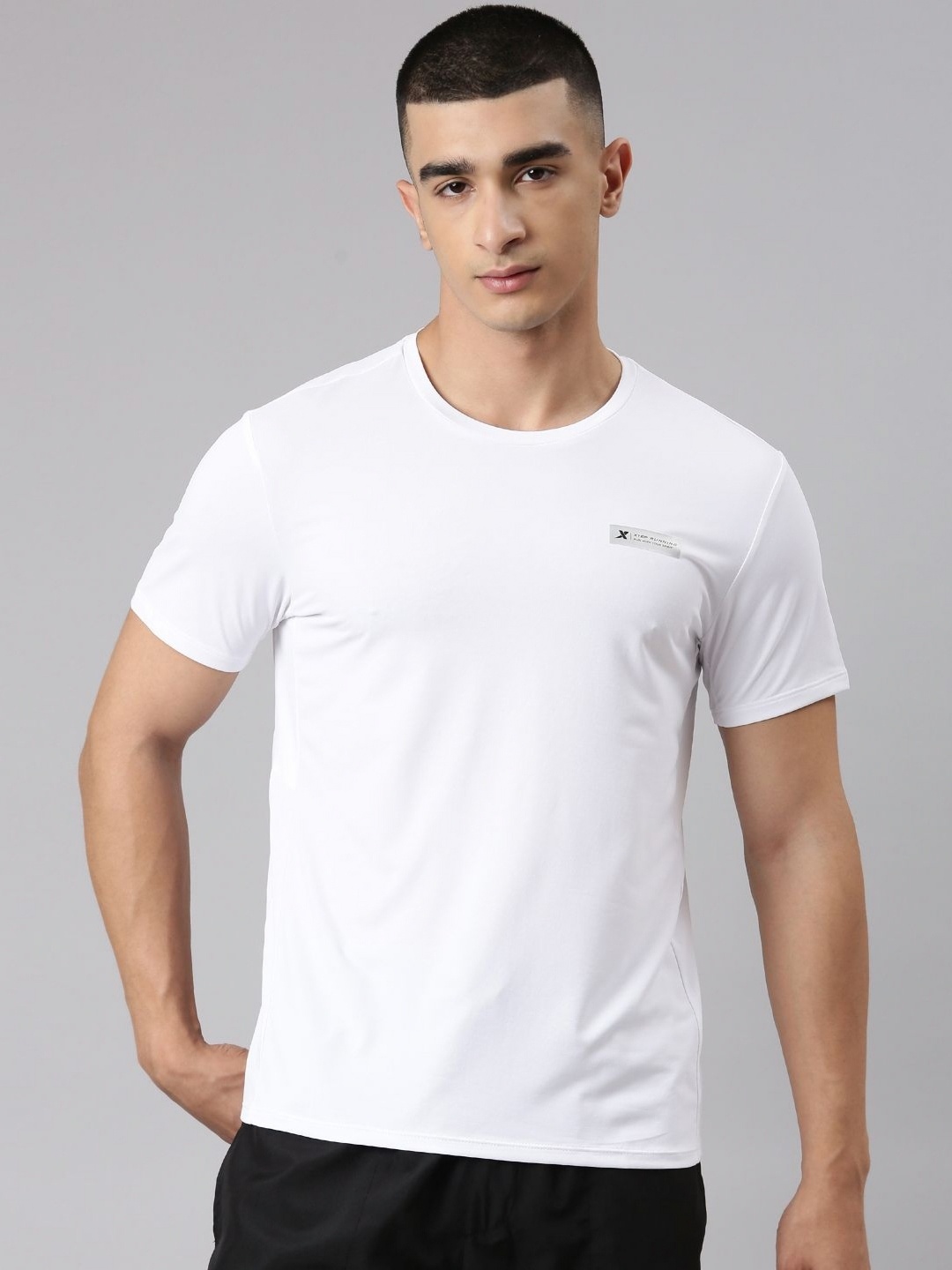 

Xtep Men Coolmax Solid Round Neck T-shirt, White