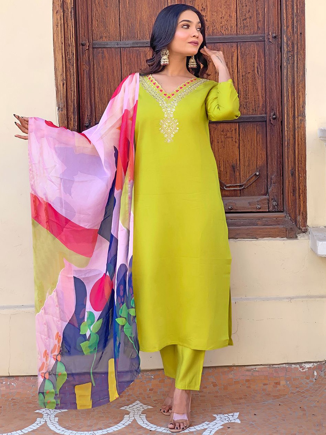 

S.K.C Ethnic Motifs Yoke Design Sequinned V-Neck Straight Kurta With Trouser & Dupatta, Lime green