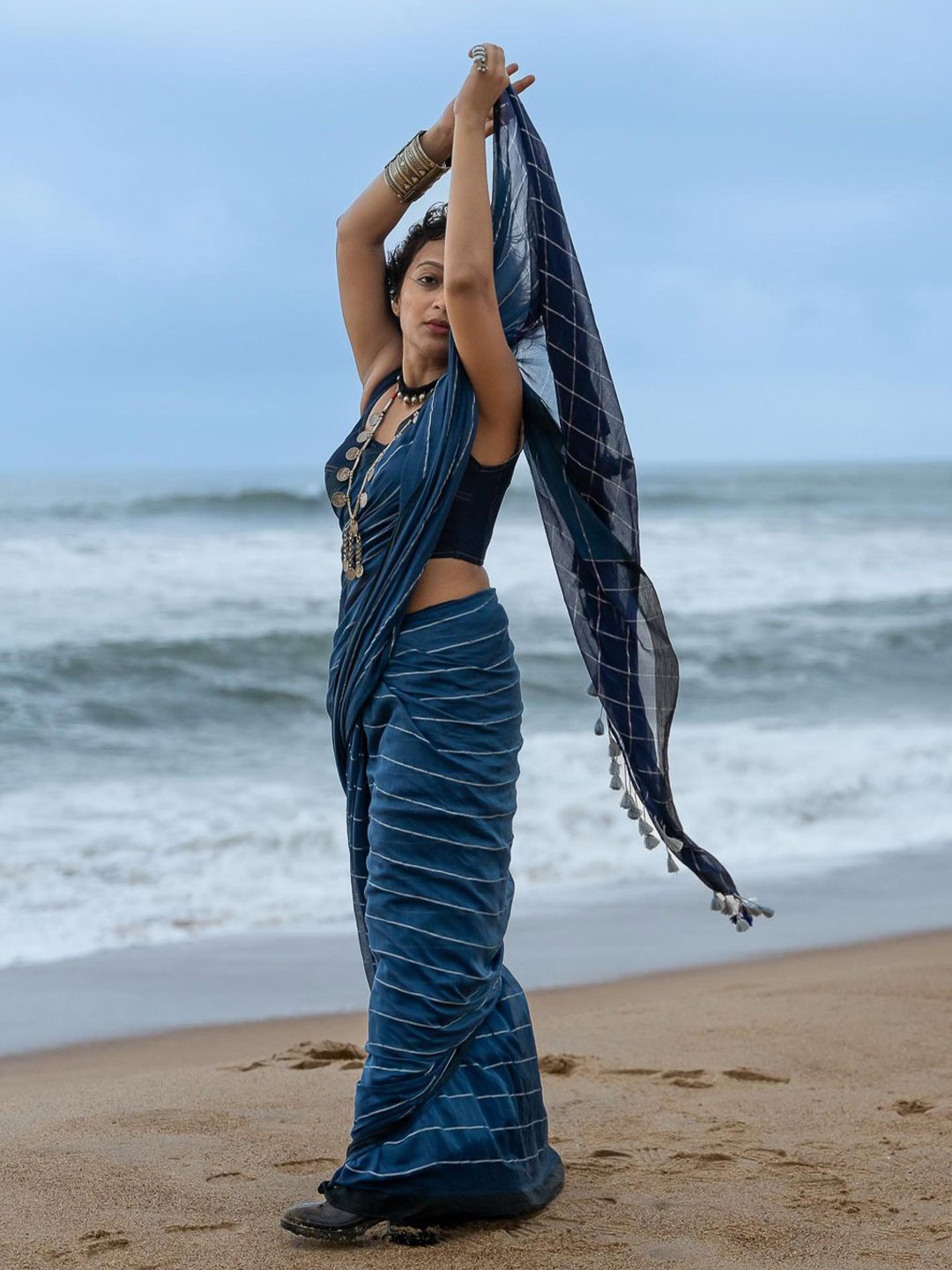 

Suta Striped Saree, Blue