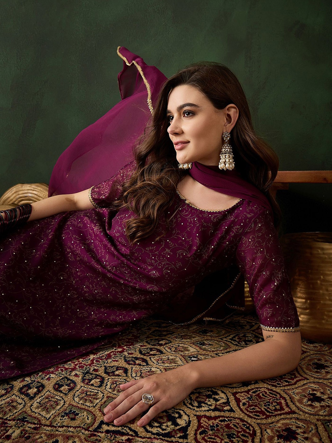 

Sangria Printed Kurta & Trouser With Dupatta, Purple