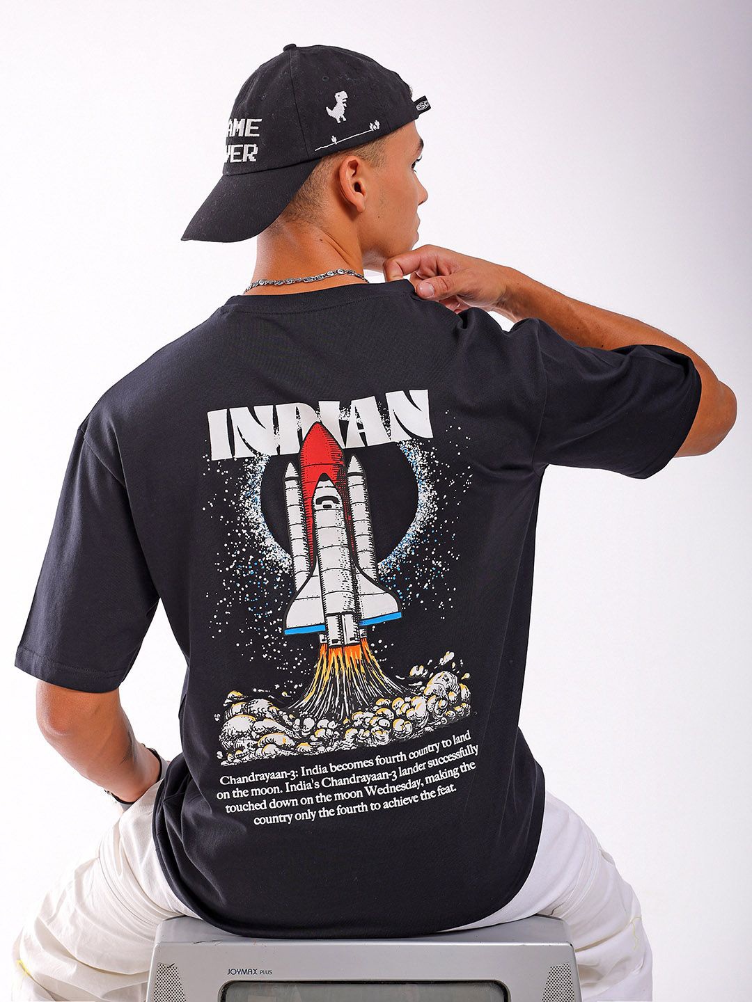 

The Indian Garage Co Men Back Printed Boxy Oversized Round Neck T-shirt, Black