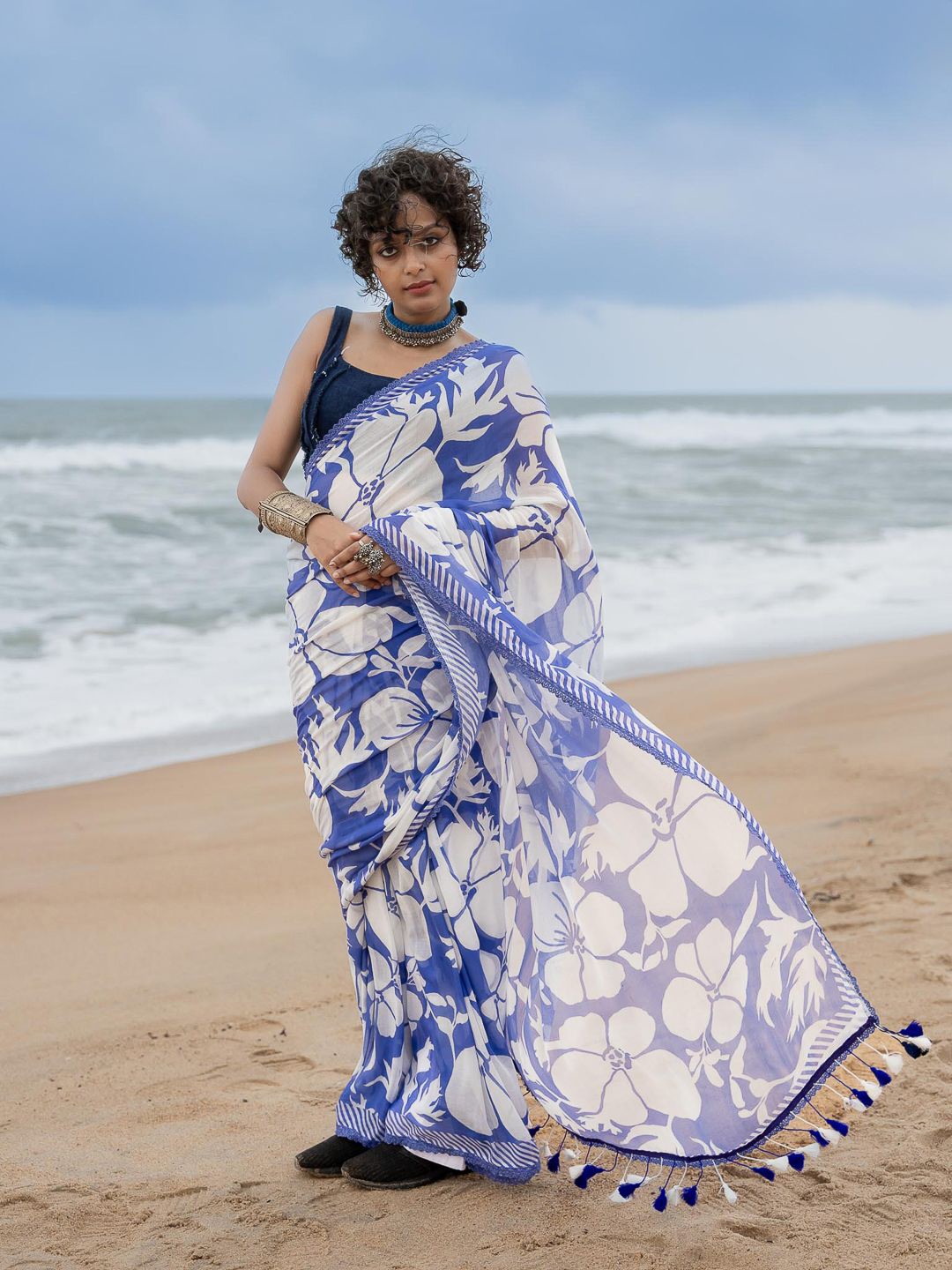 

Suta Floral Printed Pure Cotton Saree, White
