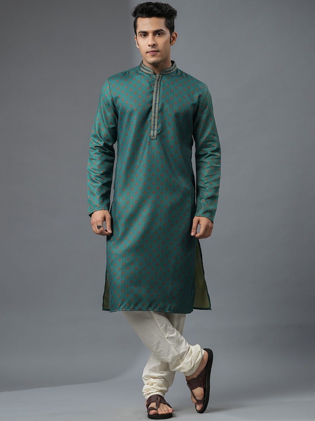 

Ethnic India Geometric Printed Thread Work Straight Kurta, Blue