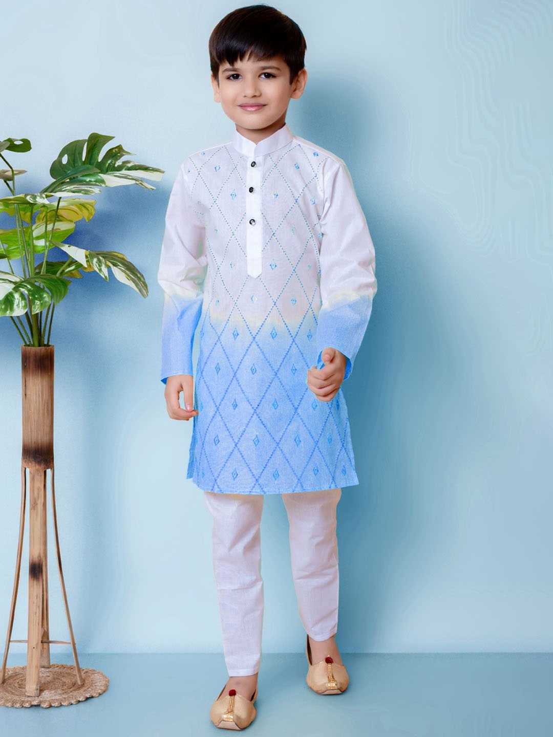 

BAESD Boys Embroidered Regular Kurta with Pyjamas, Blue