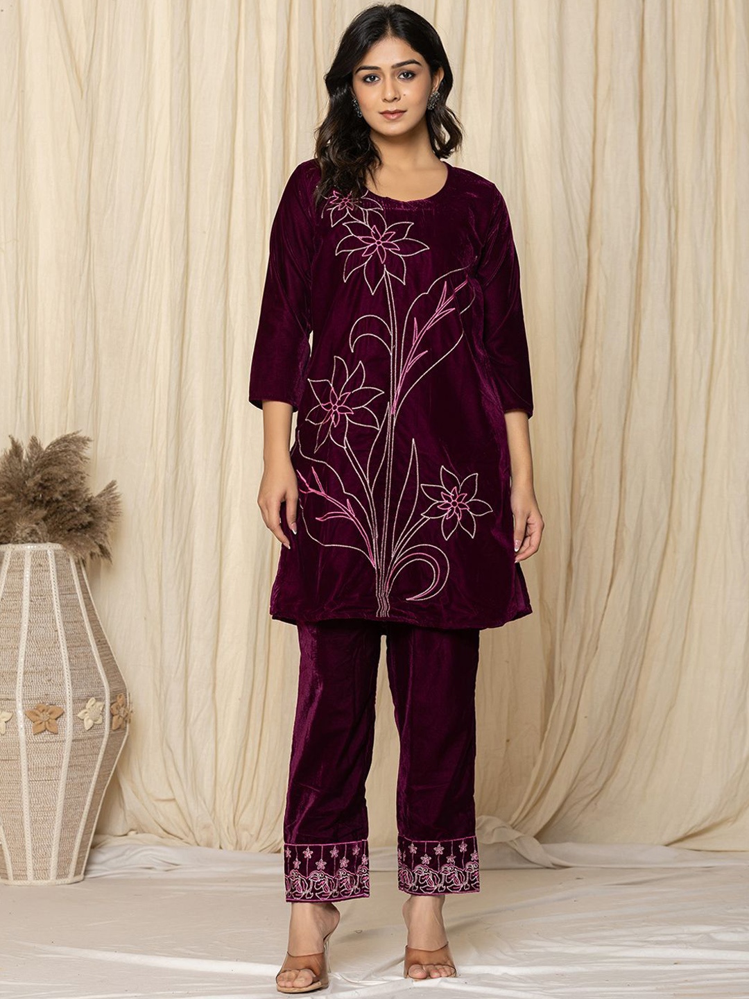 

Yufta Floral Embroidered Round Neck Velvet Tunic With Trousers, Purple