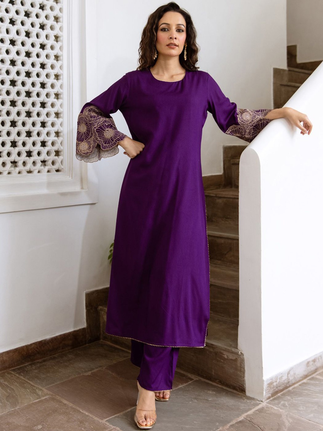 

Indo Era Women Floral Embroidered Regular Kurta with Trousers, Purple