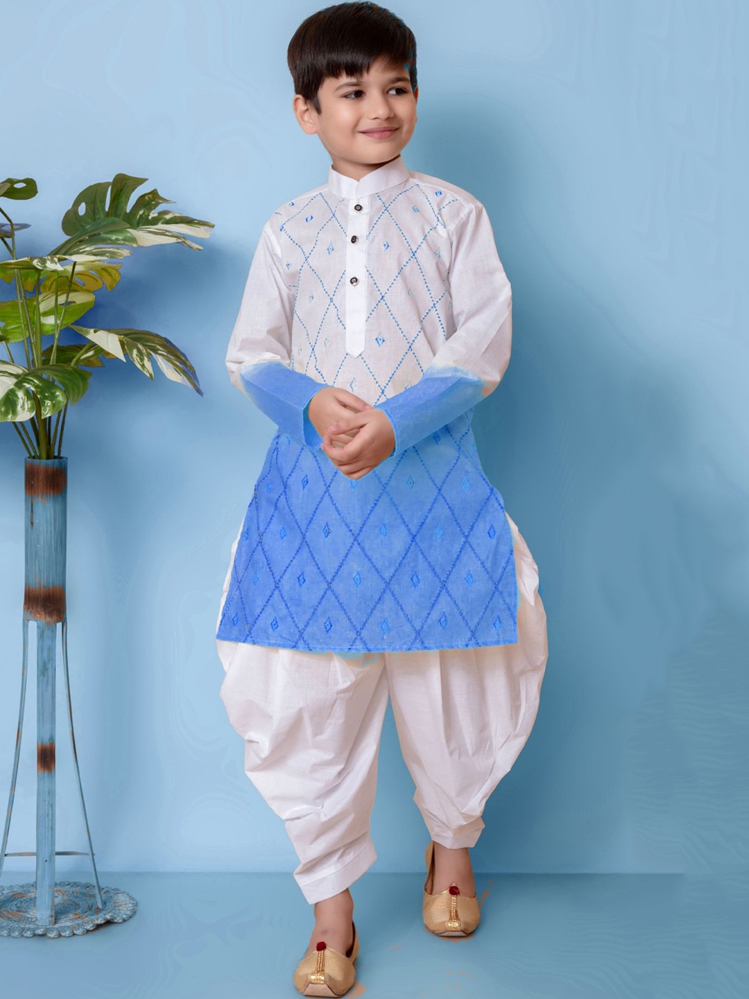 

NFC CREATION Boys Ethnic Motifs Embroidered Regular Thread Work Kurta with Patiala, Blue