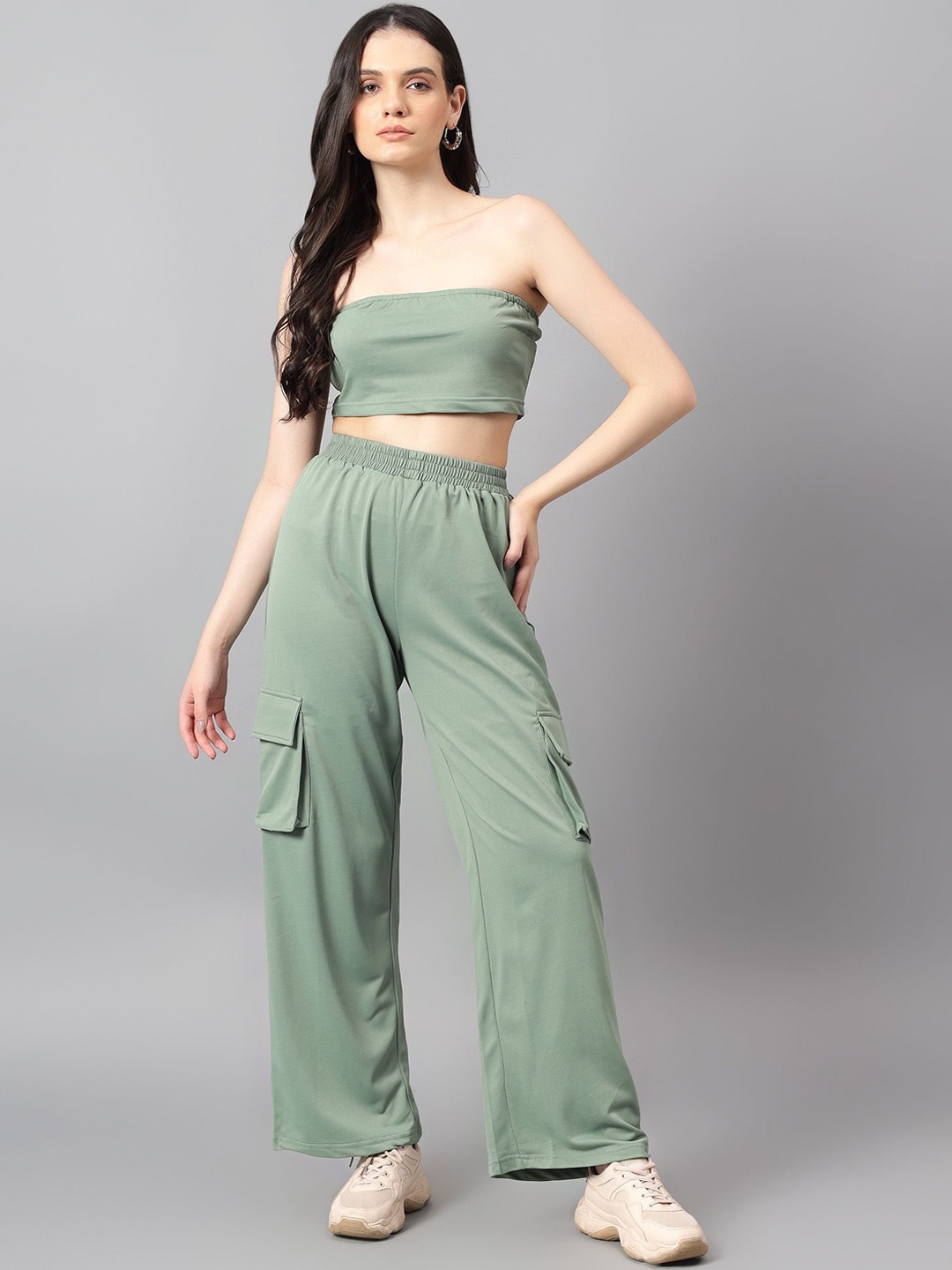 

Kotty Green Off-Shoulder Top With Trouser