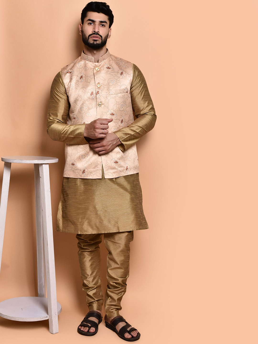 

PRINTCULTR Men Regular Pure Silk Kurta with Trousers, Gold