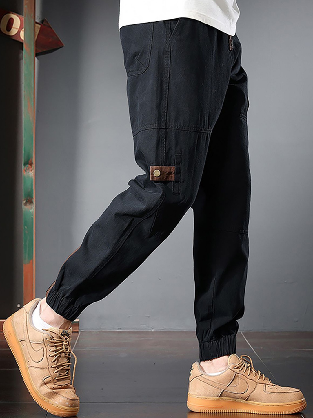 

StyleCast x Revolte Men Cargos Trousers, Black