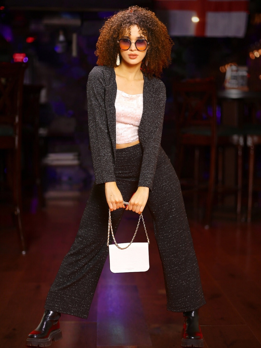 

StyleCast X SERA Women Relaxed Straight Leg Straight Fit High-Rise Easy Wash Trousers, Black