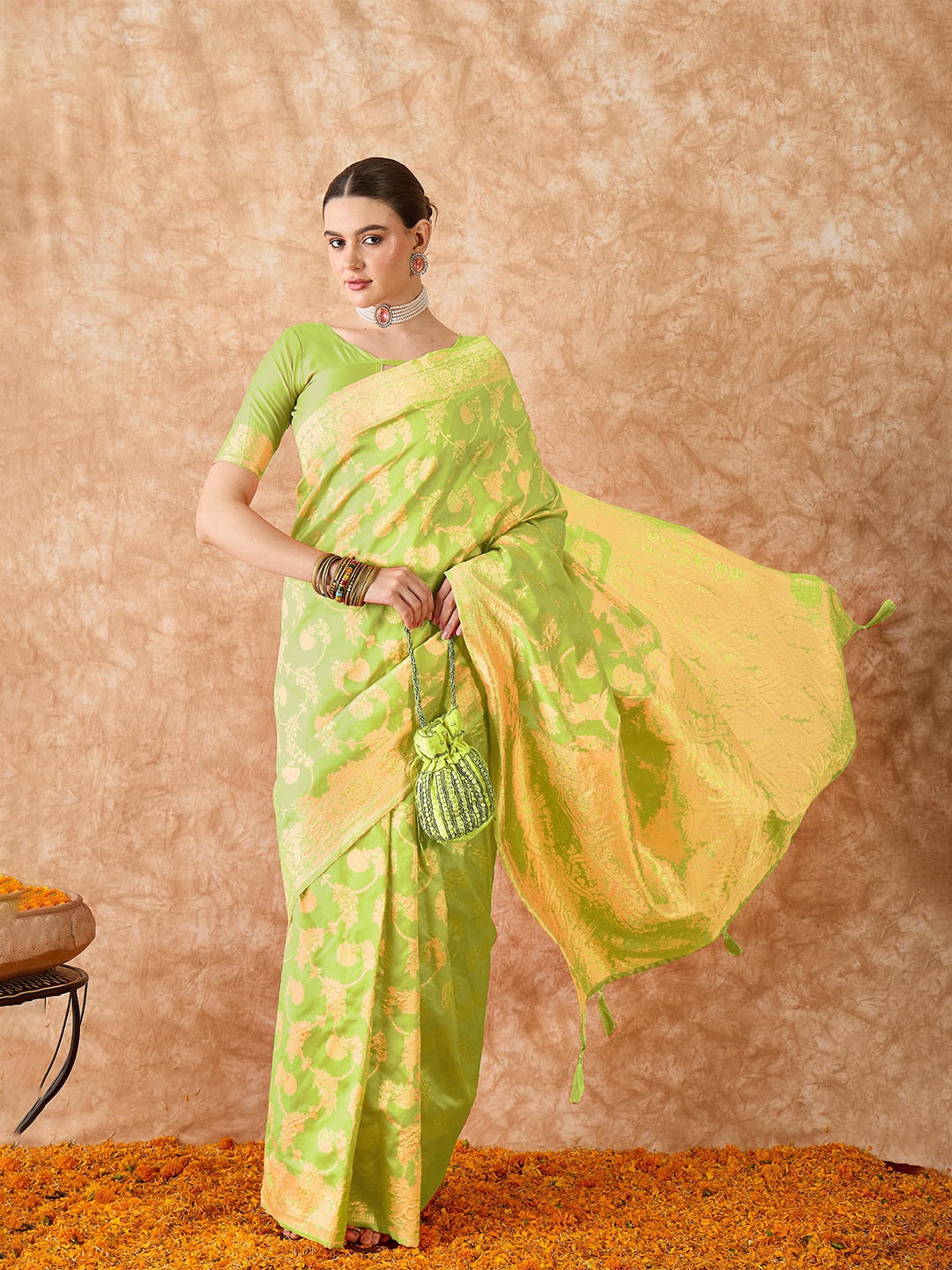 

Sangria Woven Design Banarasi Saree With Blouse, Green