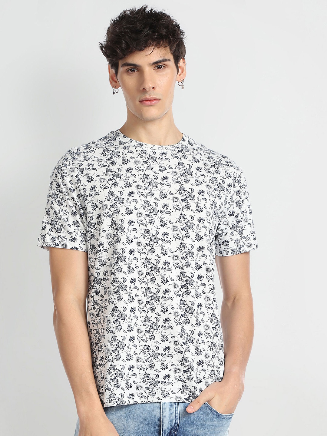 

Flying Machine Floral Printed Pure Cotton T-shirt, White