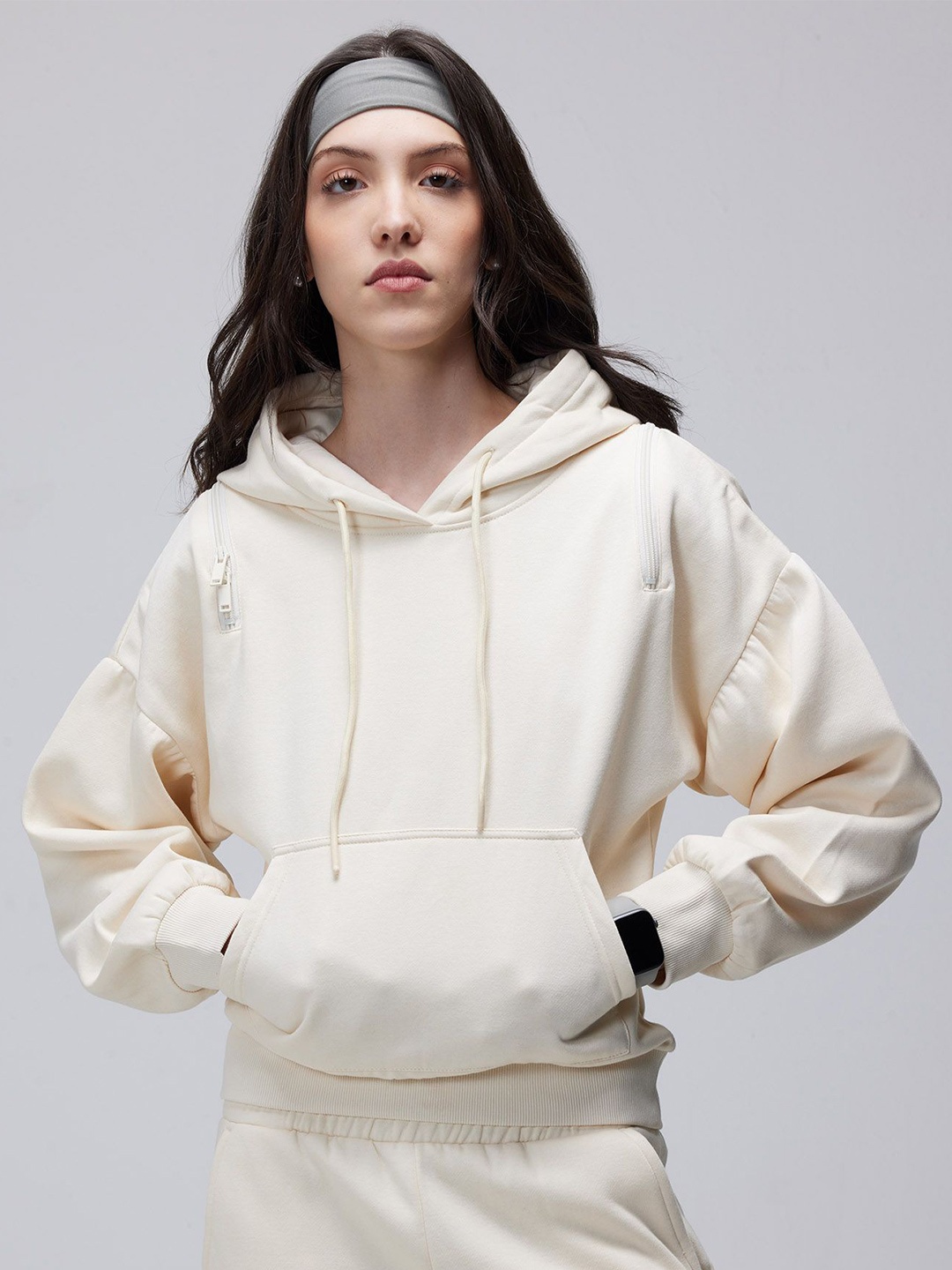 

CAVA Women hooded Sweatshirt, Cream