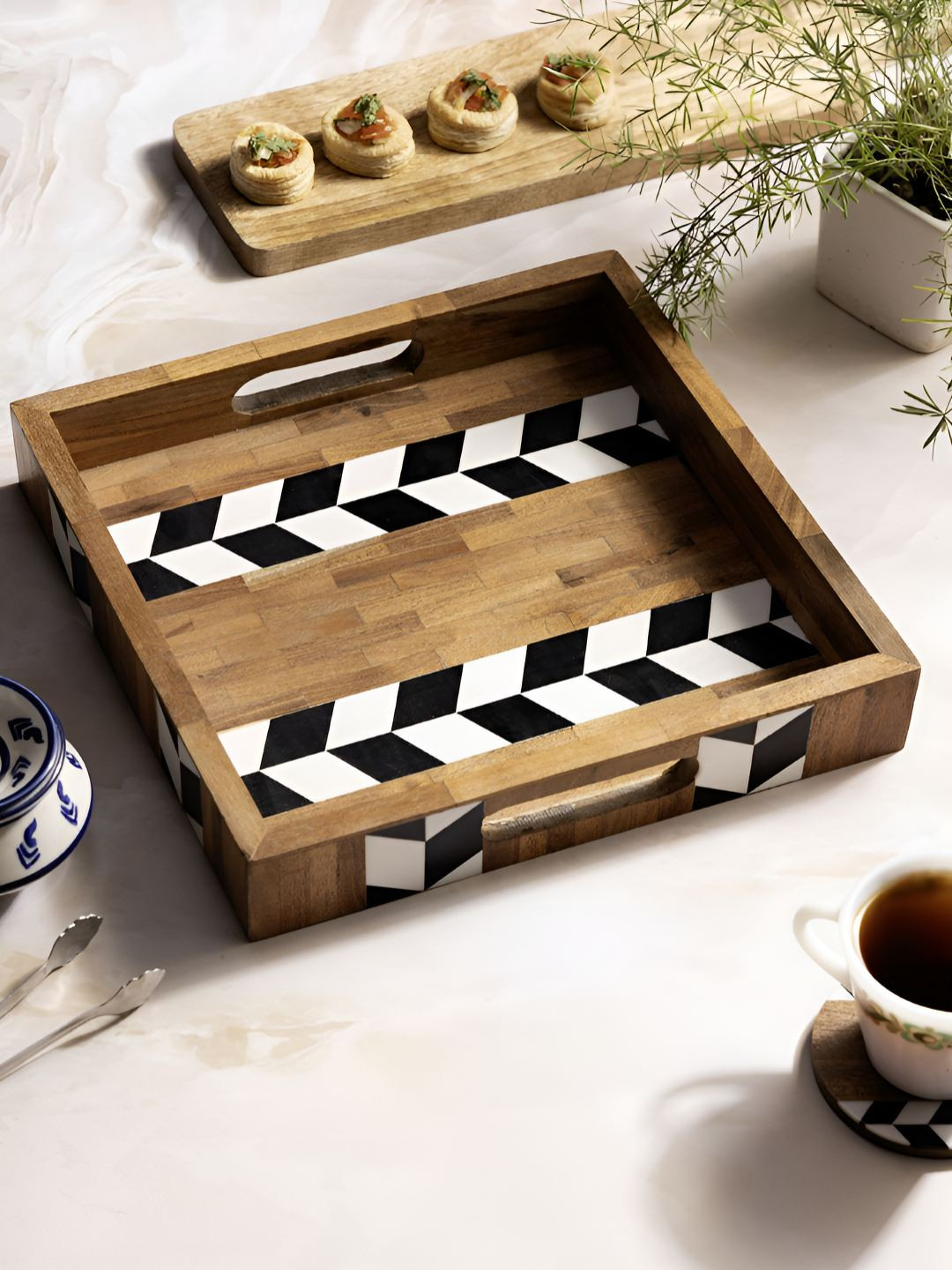 

DULI Brown & White Geometric Printed Wooden Serving Tray