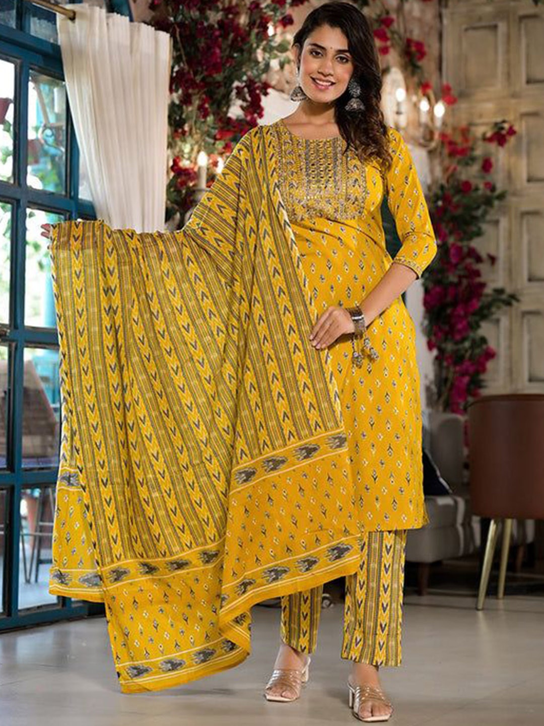 

VYKOO Women Ethnic Motifs Embroidered Regular Mirror Work Pure Cotton Kurta with Palazzos & With Dupatta, Yellow