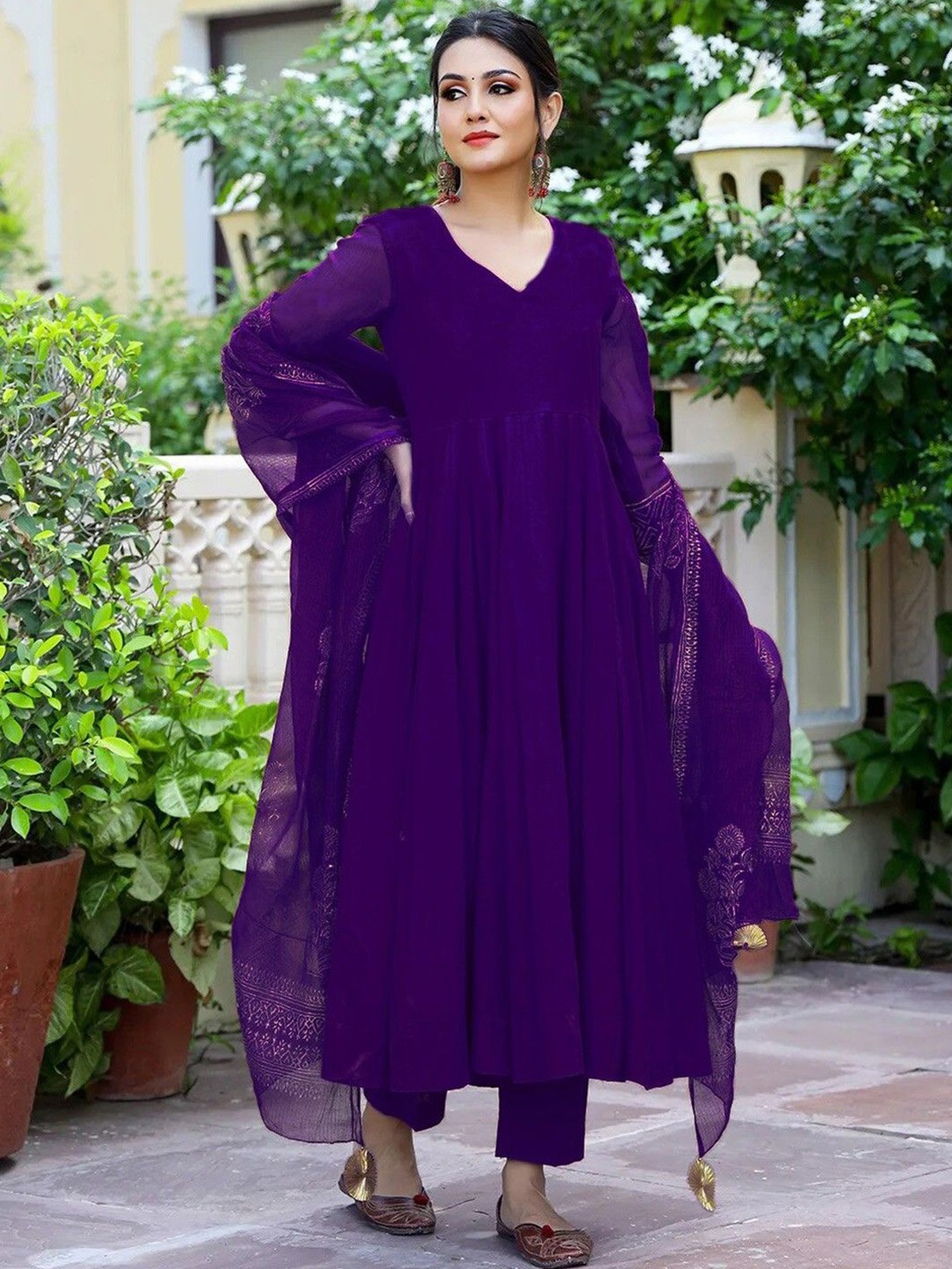 

GoSriKi Women Regular Kurta with Trousers & With Dupatta, Purple