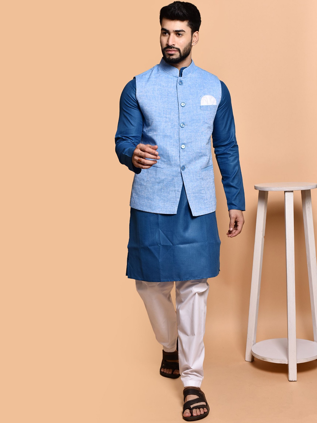 

PRINTCULTR Men Regular Pure Cotton Kurta with Trousers, Blue