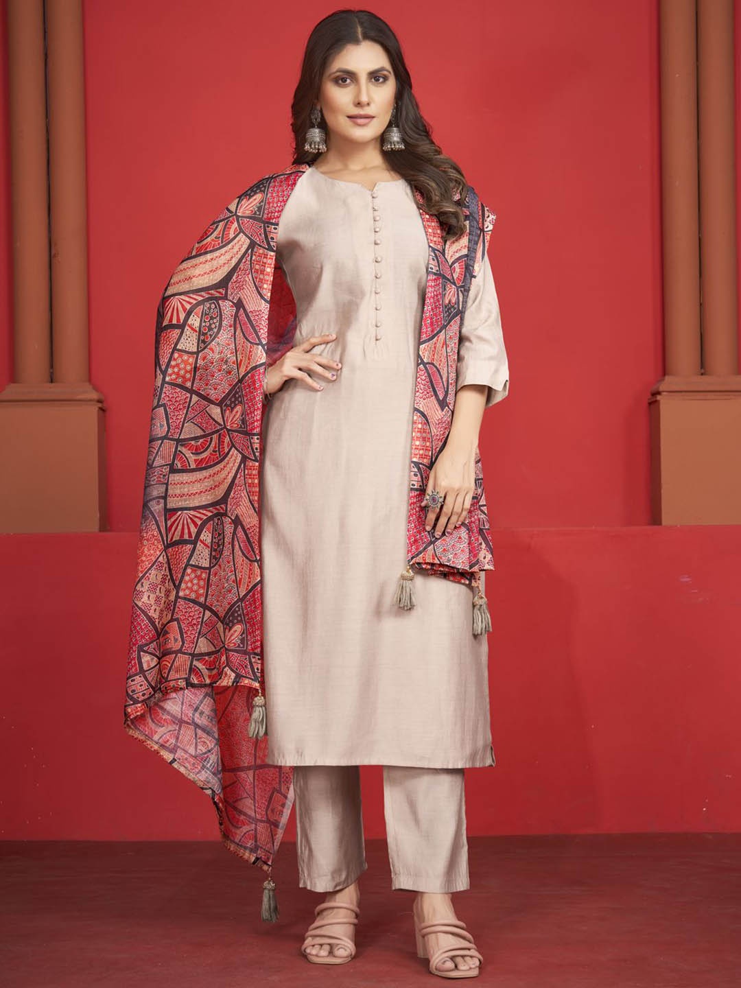 

MINGORA Women Regular Kurti with Trousers & With Dupatta, Beige