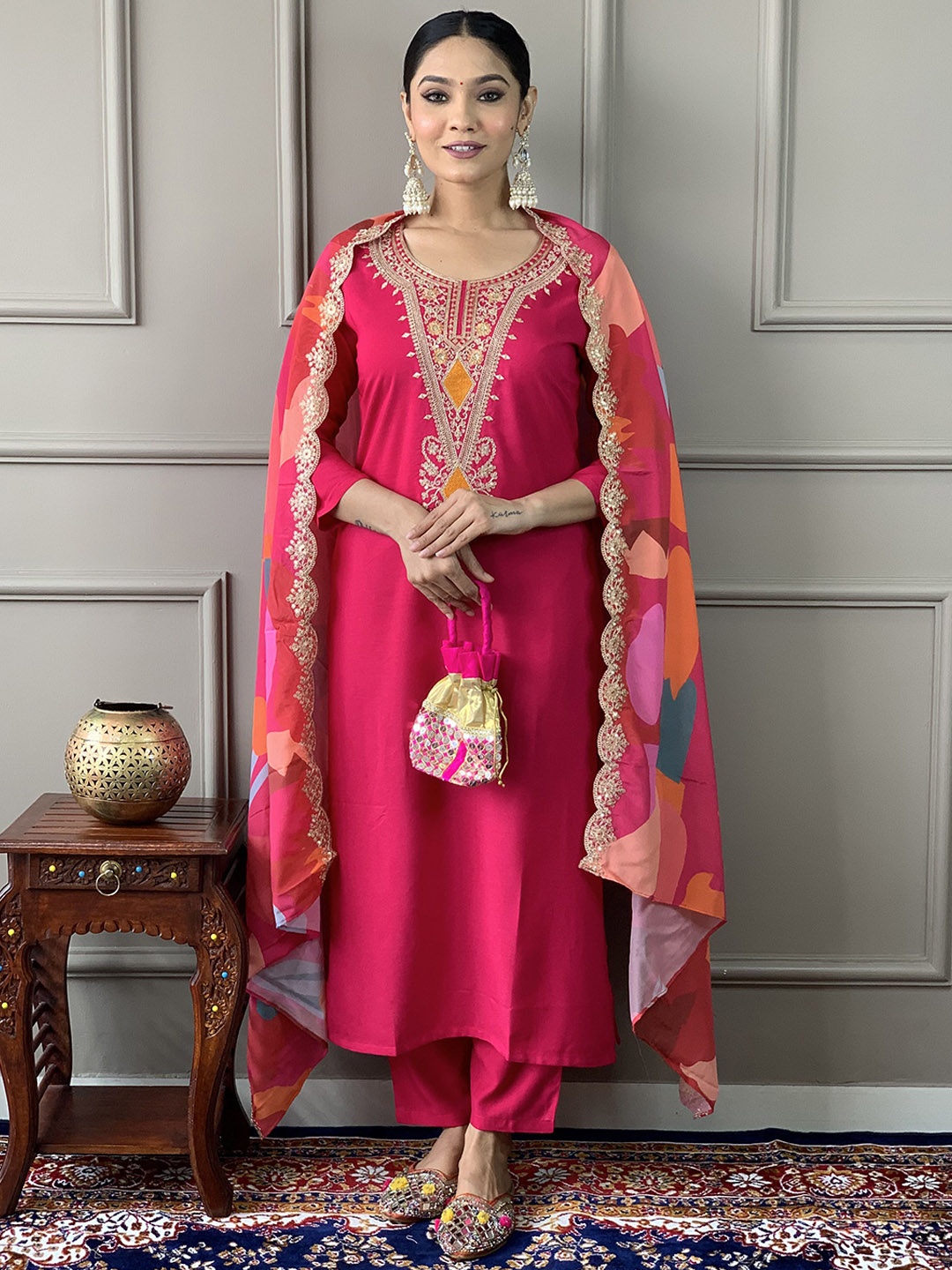 

S.K.C Ethnic Motifs Yoke Design Sequinned Straight Kurta With Trouser & Dupatta, Red