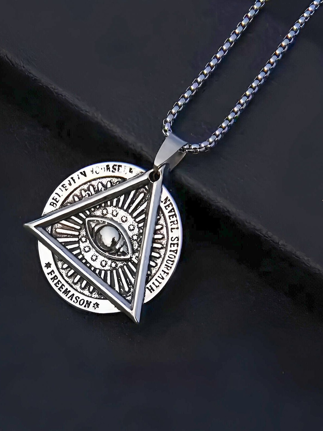 

Minprice Silver-Plated Circular Pendants with Chains