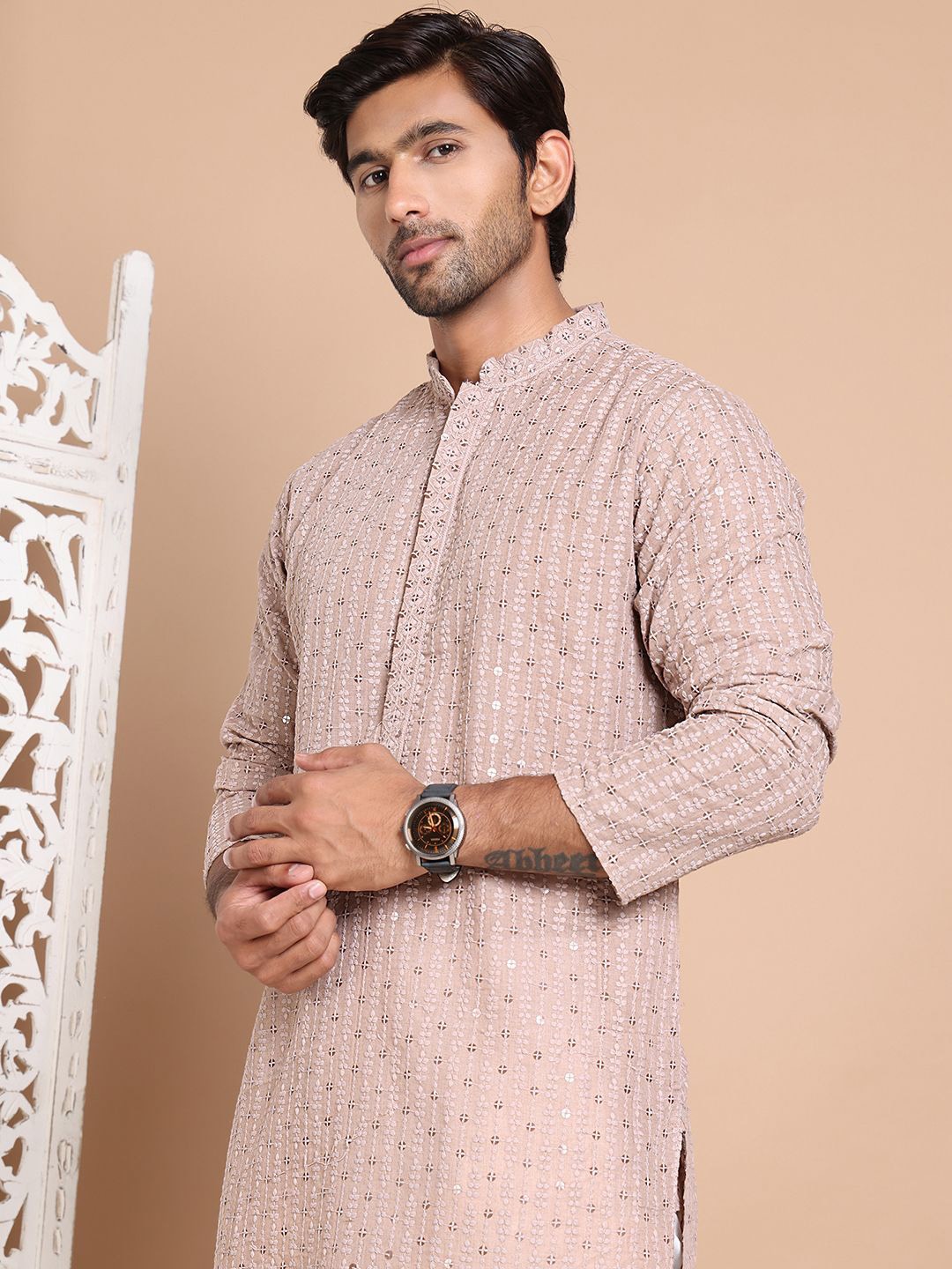 

Anouk Men Floral Embroidered Sequinned Kurta, Brown