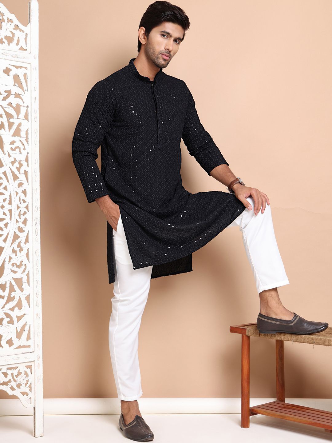 

Anouk Men Floral Embroidered Regular Sequinned Pure Cotton Kurta with Pyjamas, Black