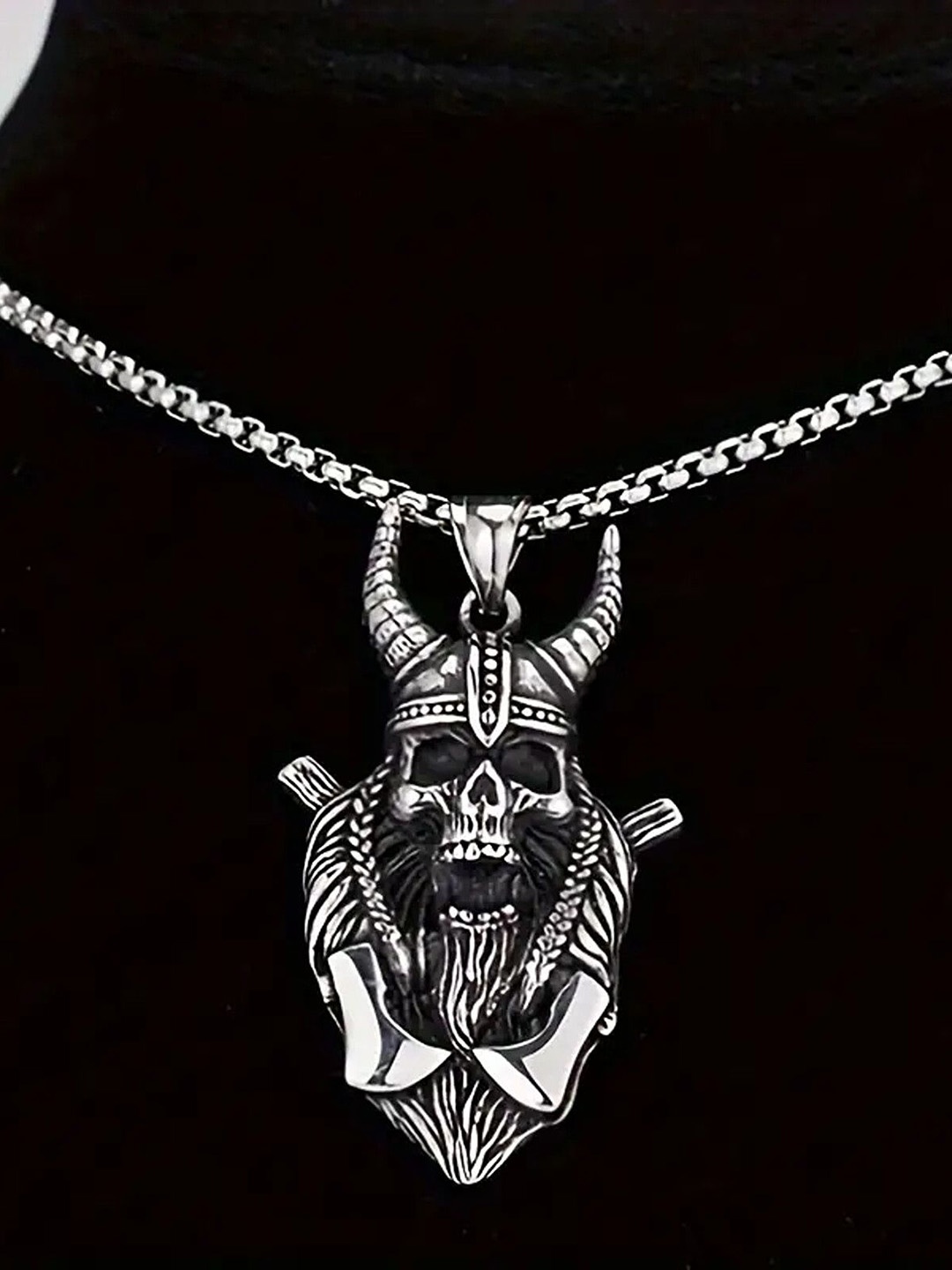 

Heer Collection Silver-Plated Contemporary Pendants with Chains