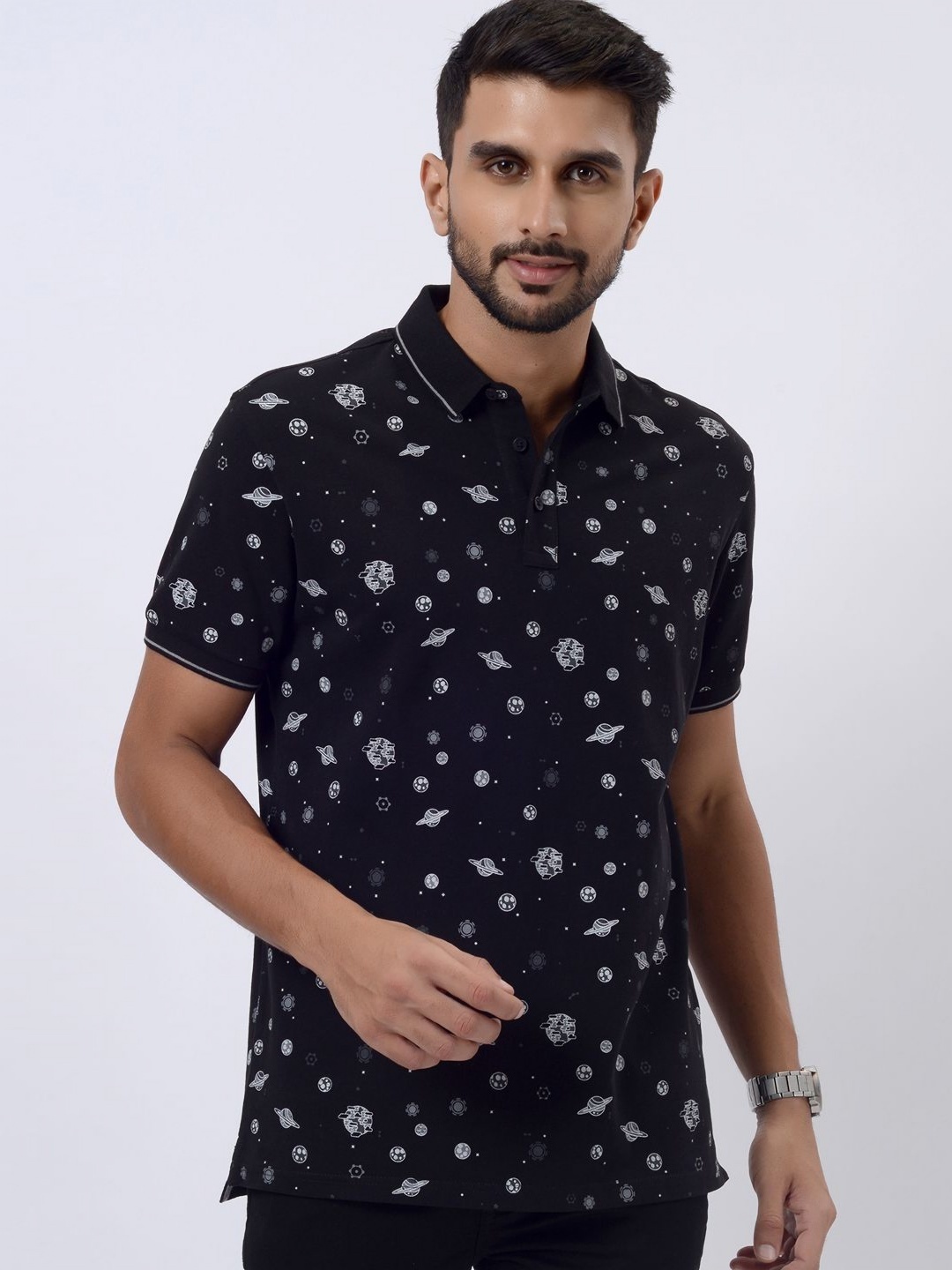 

JADE BLUE Men Printed Polo Collar Pure Cotton Pockets Slim Fit T-shirt, Black
