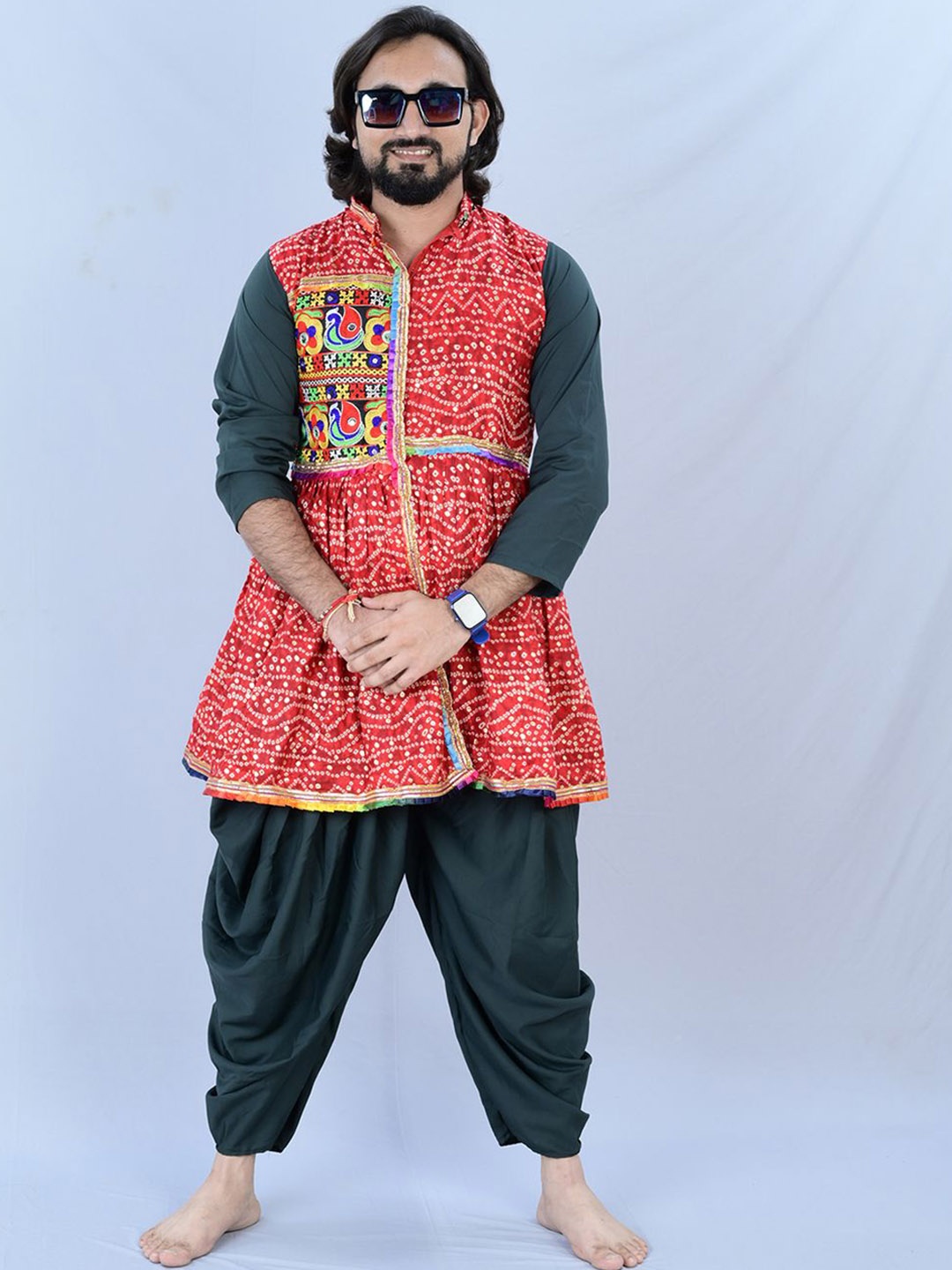 

AGLARE Men Bandhani Printed Regular Mirror Work Kurta with Dhoti Pants, Red