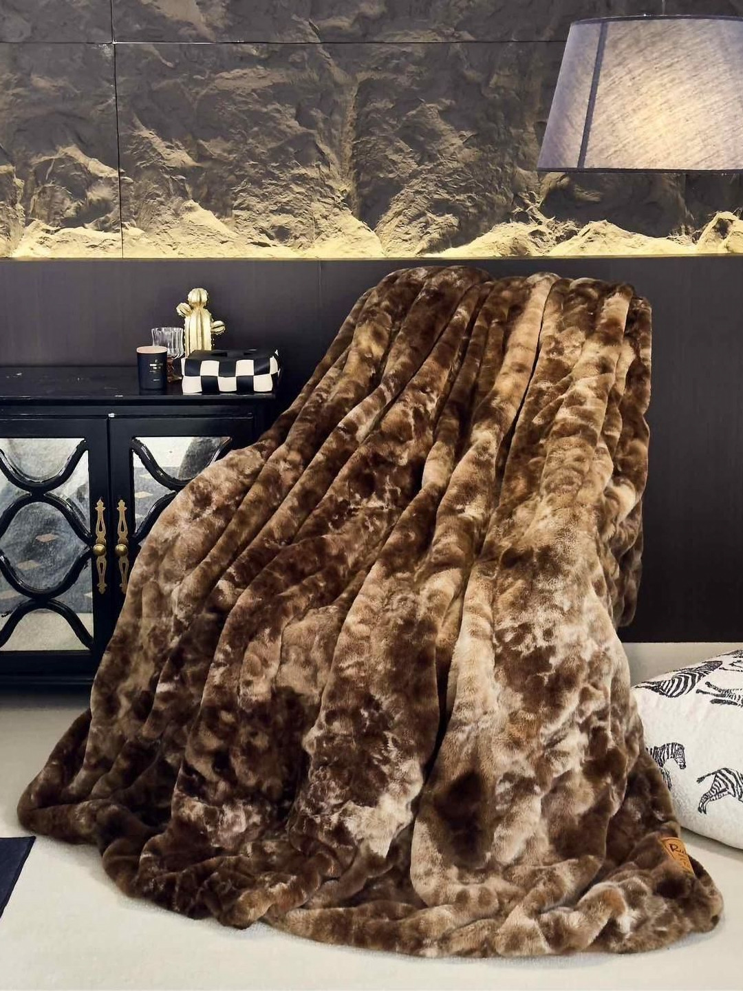 

Nivasam Blanco Brown Heavy Winter Double Bed Blanket