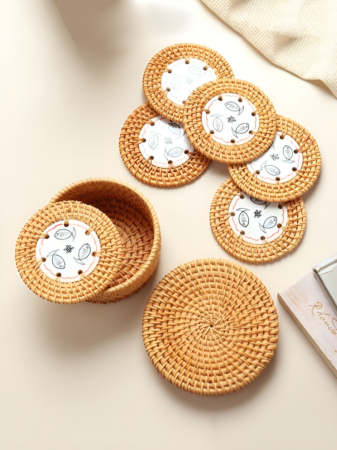 

HABERE INDIA Brown 6 Pieces Round Rattan Coasters With Storage Box