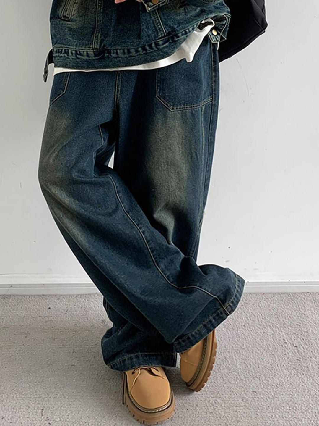 

StyleCast x Revolte Men Flared Light Fade Jeans, Blue
