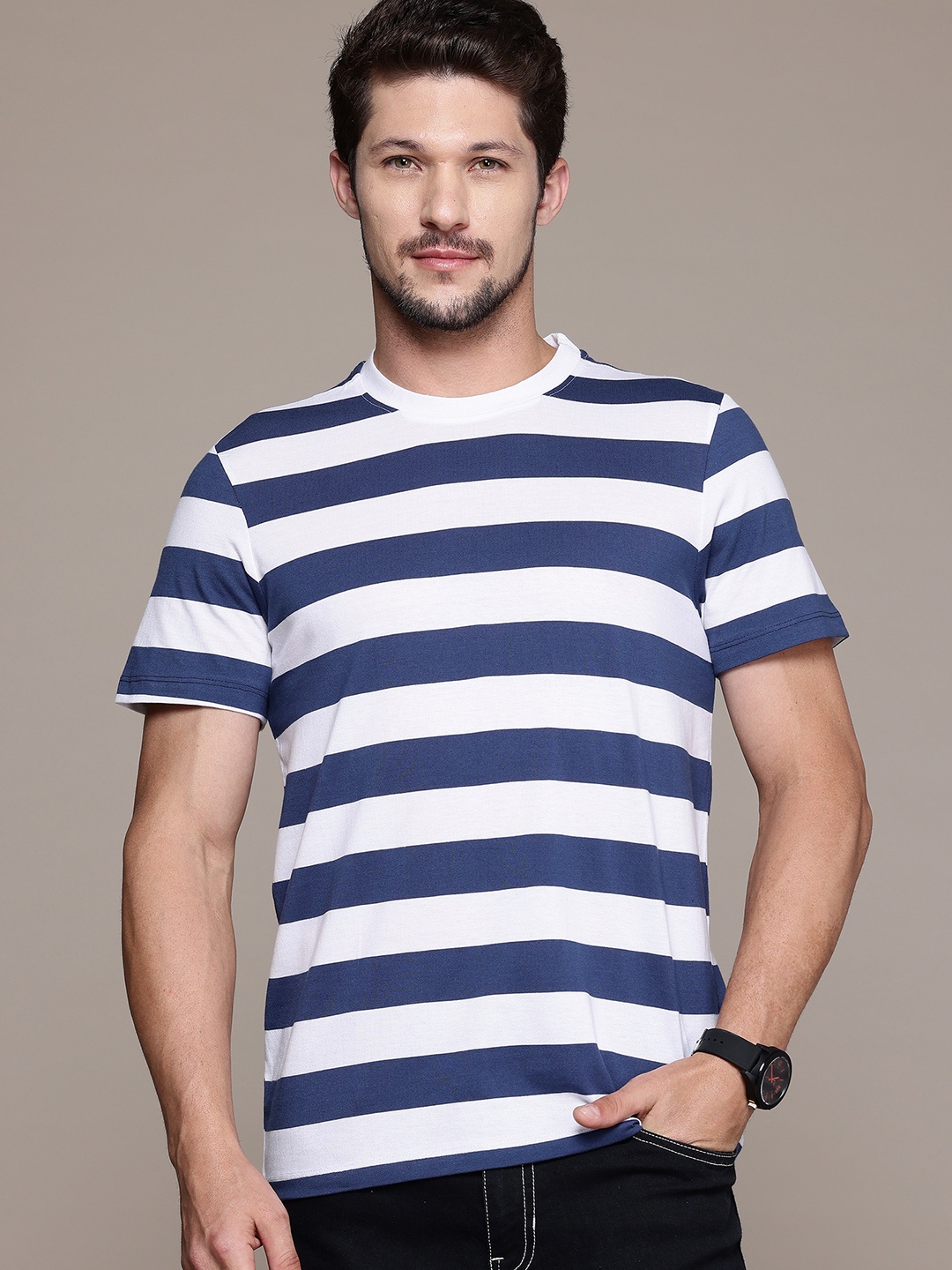 

The Roadster Lifestyle Co. Men Striped T-shirt, Navy blue
