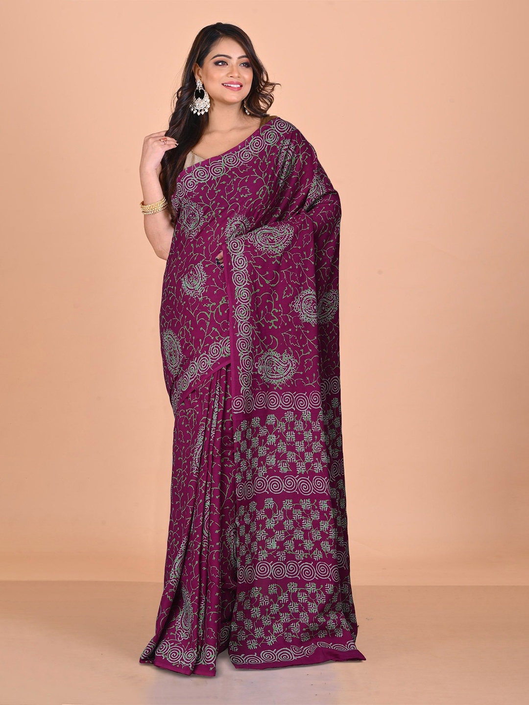 

Unnati Silks Ethnic Motifs Pure Cotton Handloom Block Print Saree, Purple