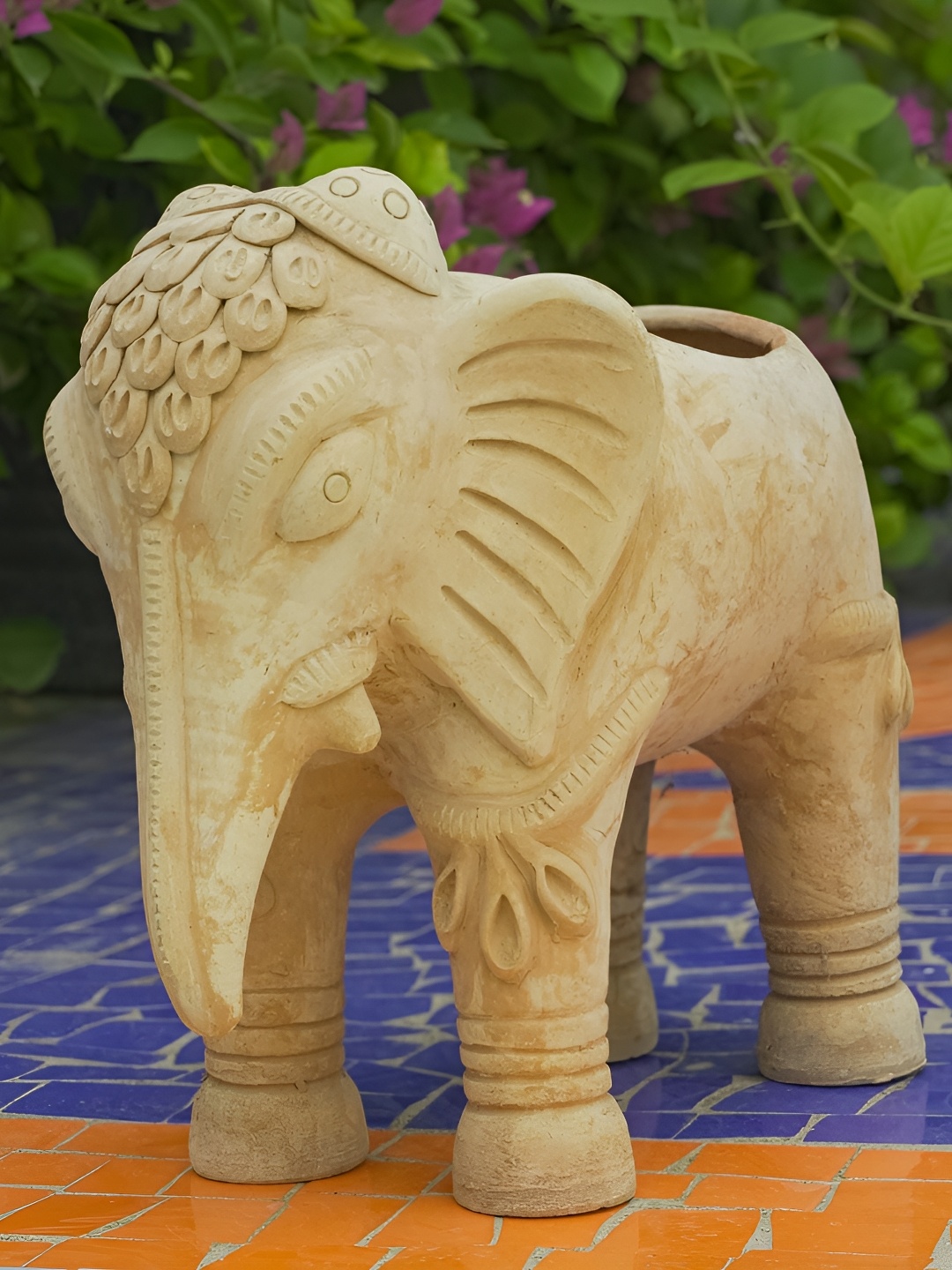 

Swadeh Traditional Elephant Clay Planter, Brown