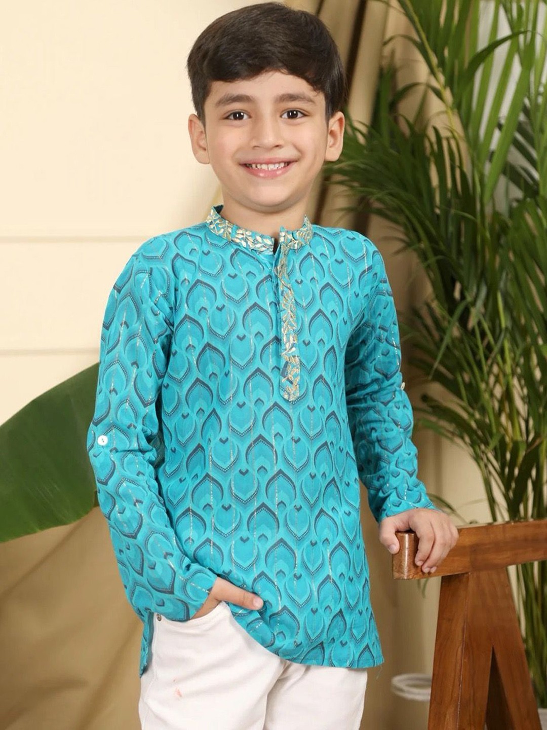 

Miko Lolo Boys Printed Mandarin Collar Pure Cotton Straight Kurta, Blue