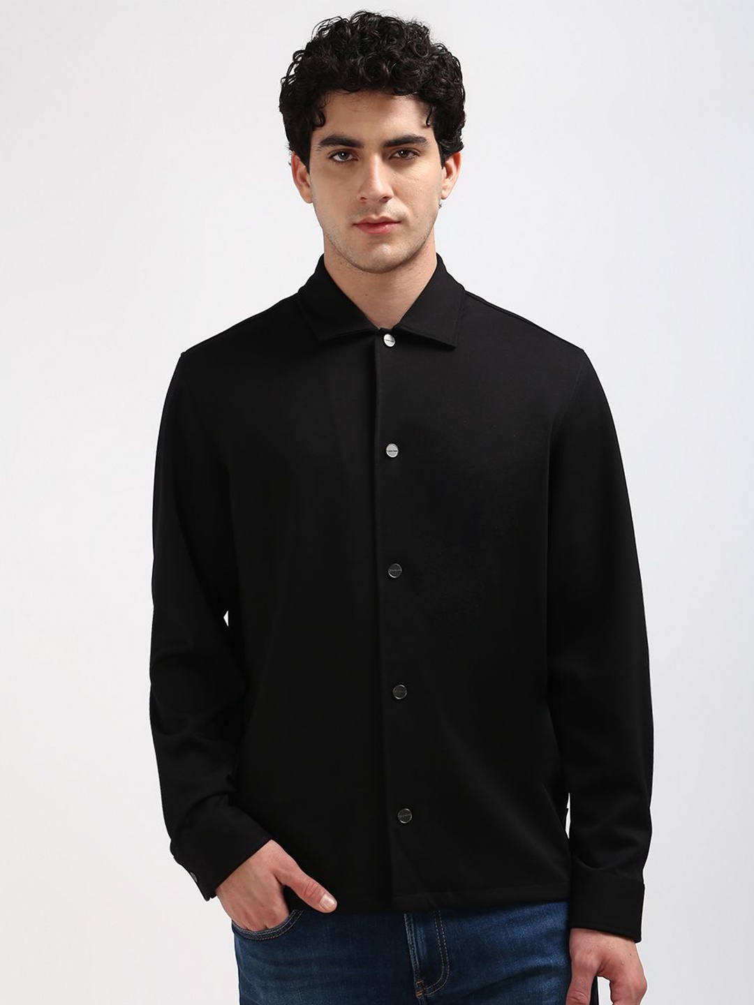 

Calvin Klein Jeans Men Spread Collar Solid Casual Shirt, Black