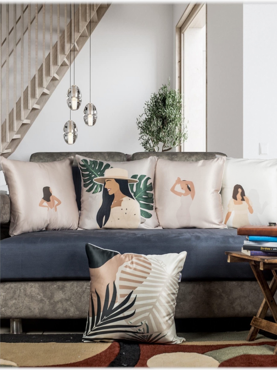 

Vendola White & Black 5 Pieces Abstract Square Cushion Covers