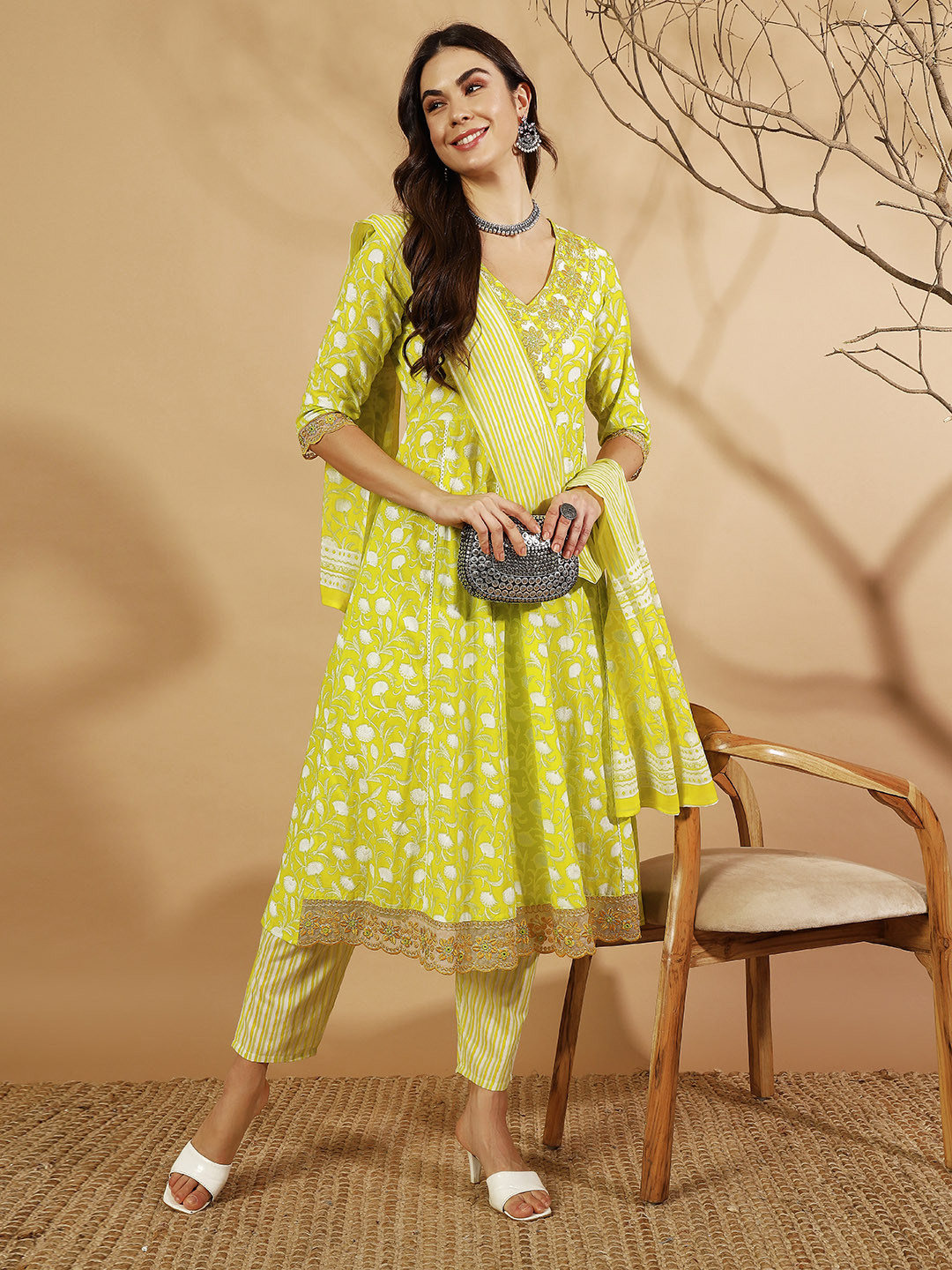 

IkDaiya Floral Printed Thread Work V-Neck Pure Cotton Anarkali Kurta & Trousers & Dupatta, Yellow